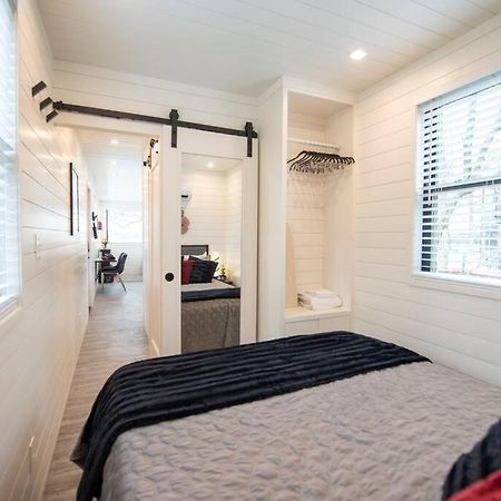 The Merlot House-Container Home 12 Min To Magnolia Bellmead Exteriér fotografie