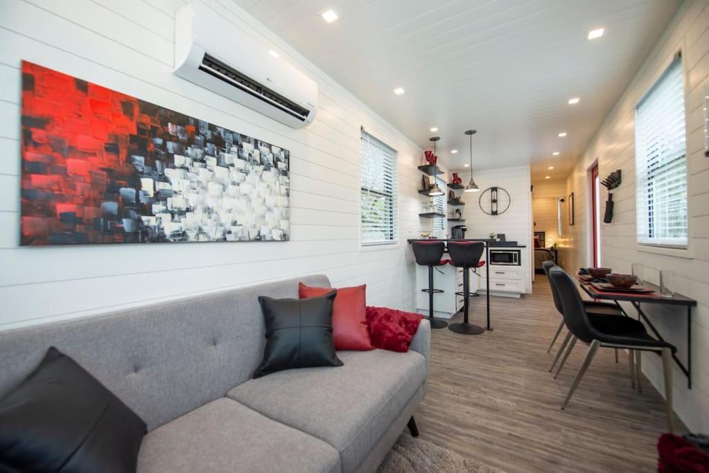 The Merlot House-Container Home 12 Min To Magnolia Bellmead Exteriér fotografie