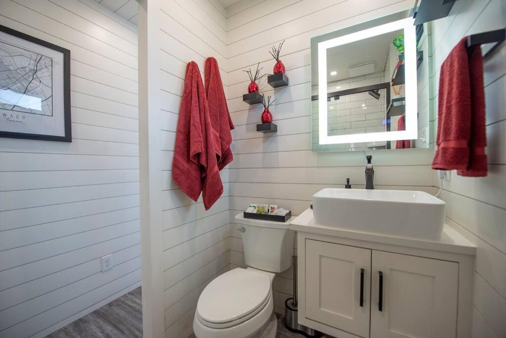 The Merlot House-Container Home 12 Min To Magnolia Bellmead Exteriér fotografie
