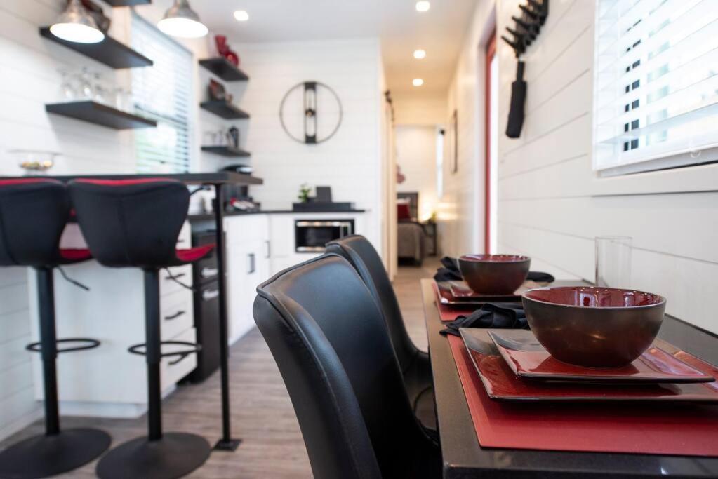 The Merlot House-Container Home 12 Min To Magnolia Bellmead Exteriér fotografie